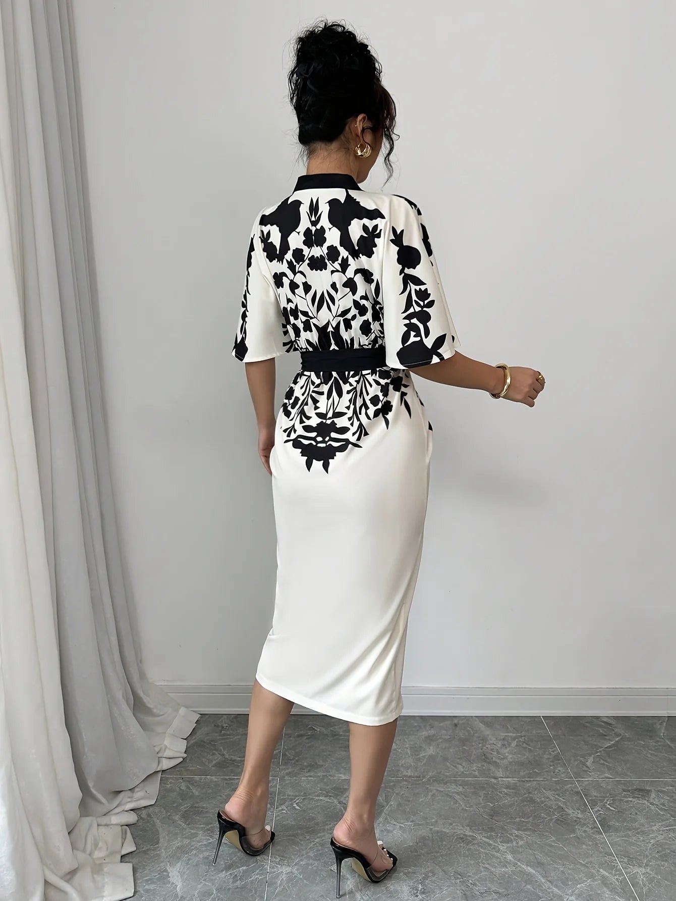 Half Sleeves V-Neck Tied Waist Flower Printed Evening Midi Dresses