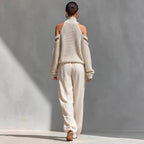 Long-Sleeve Turtleneck Top & Pants Set – Elegant 2-Piece